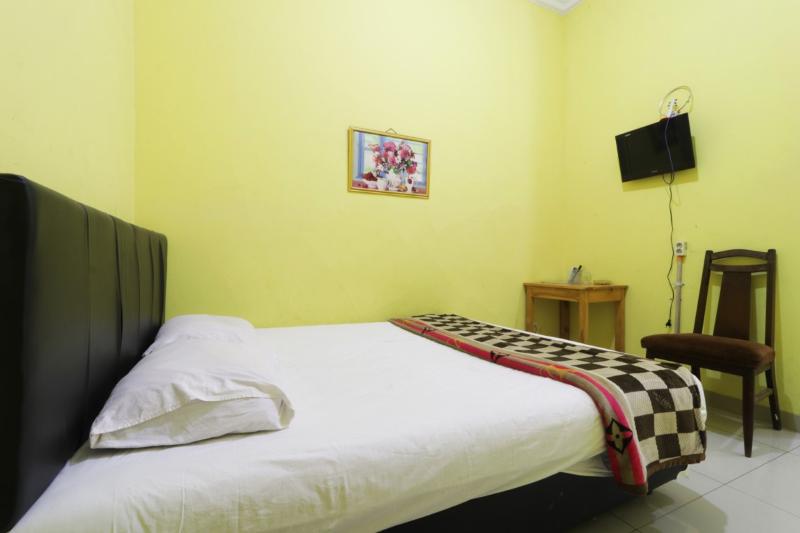 Hotel Surabaya Jaya Bandara Soetta by ZUZU - Oda