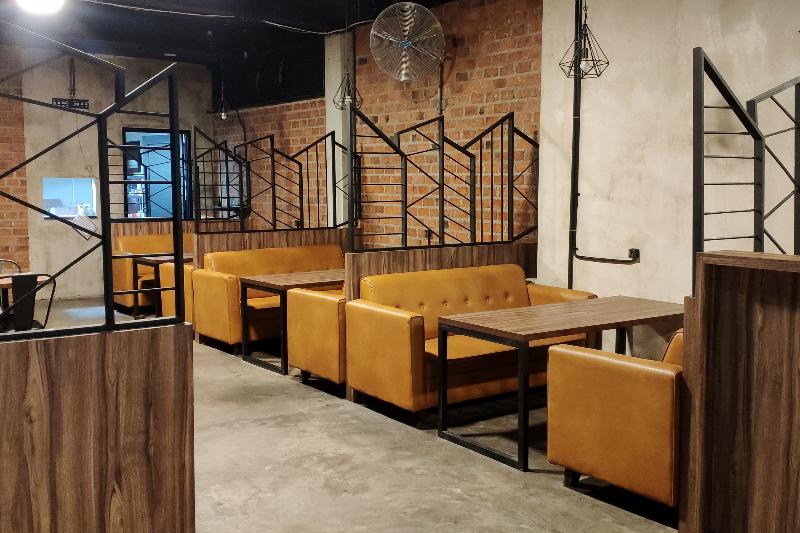 Orange Inn Hotel Mangga Besar by ZUZU - Bar