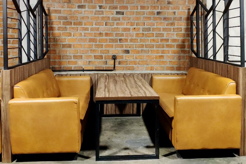 Orange Inn Hotel Mangga Besar by ZUZU - Bar
