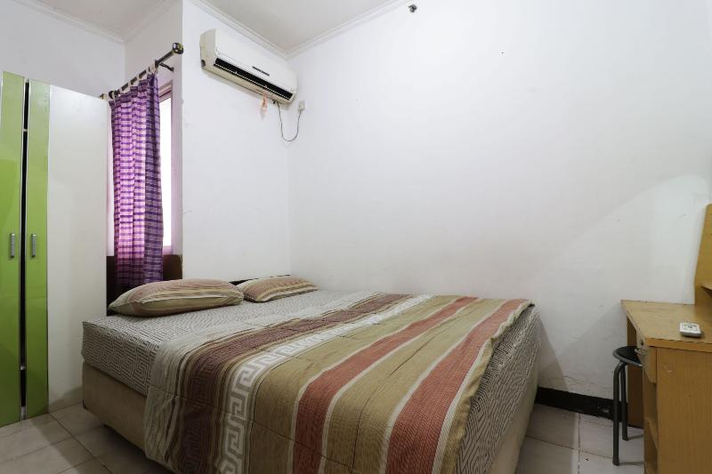 Rent House Center at Apartmen Mediterania by ZUZU - Oda