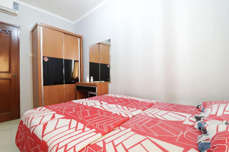 Rent House Center at Apartmen Mediterania by ZUZU - Oda