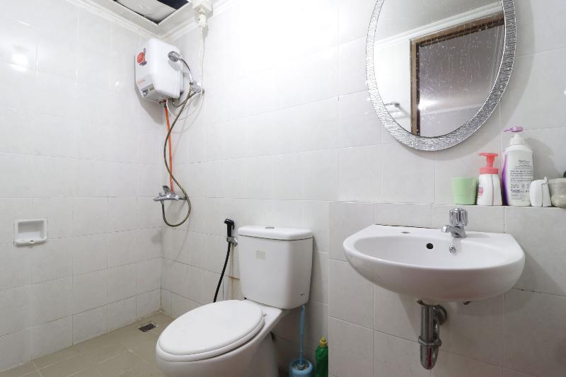 Rent House Center at Apartmen Mediterania by ZUZU - Oda