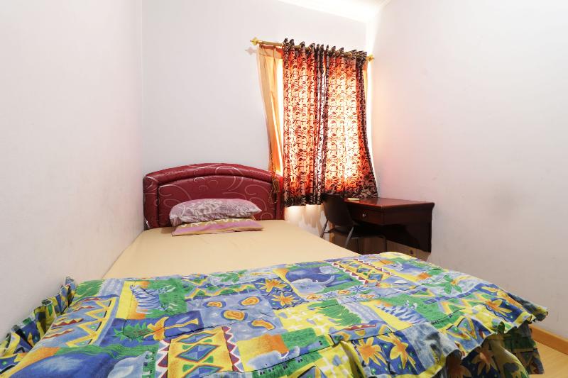 Rent House Center at Apartmen Mediterania by ZUZU - Oda