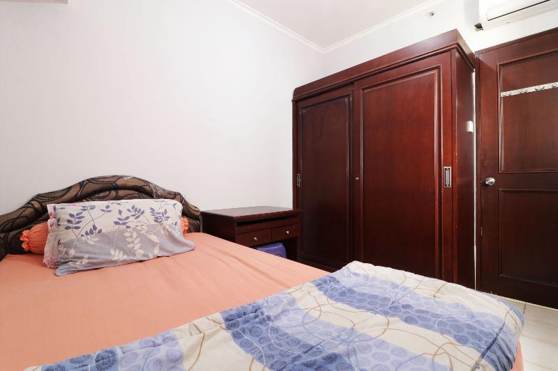 Rent House Center at Apartmen Mediterania by ZUZU - Oda
