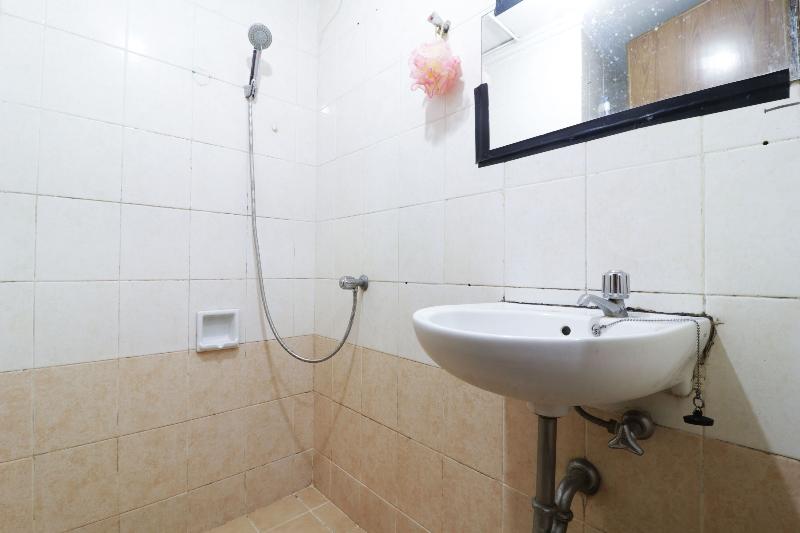 Rent House Center at Apartmen Mediterania by ZUZU - Oda