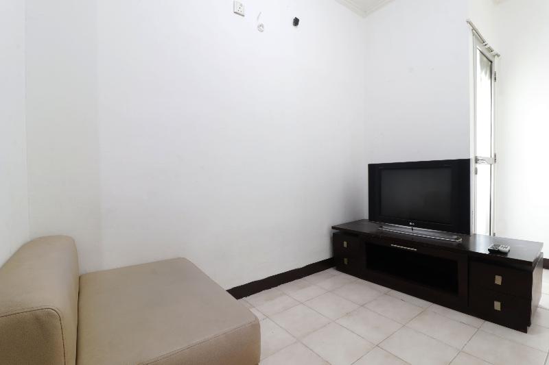 Rent House Center at Apartmen Mediterania by ZUZU - Oda
