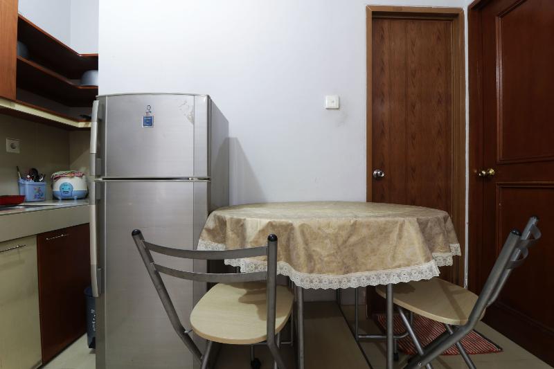 Rent House Center at Apartmen Mediterania by ZUZU - Oda