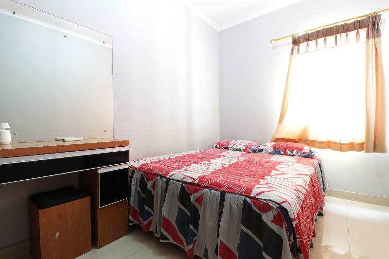 Rent House Center at Apartmen Mediterania by ZUZU - Oda