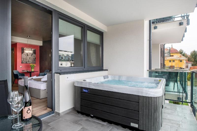 Onyx Luxury - Oda