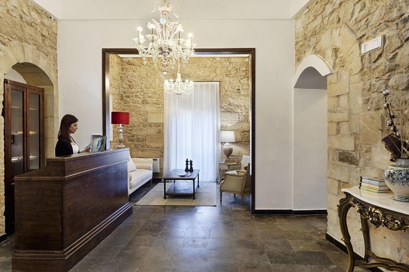 Itria Palace - Lobi