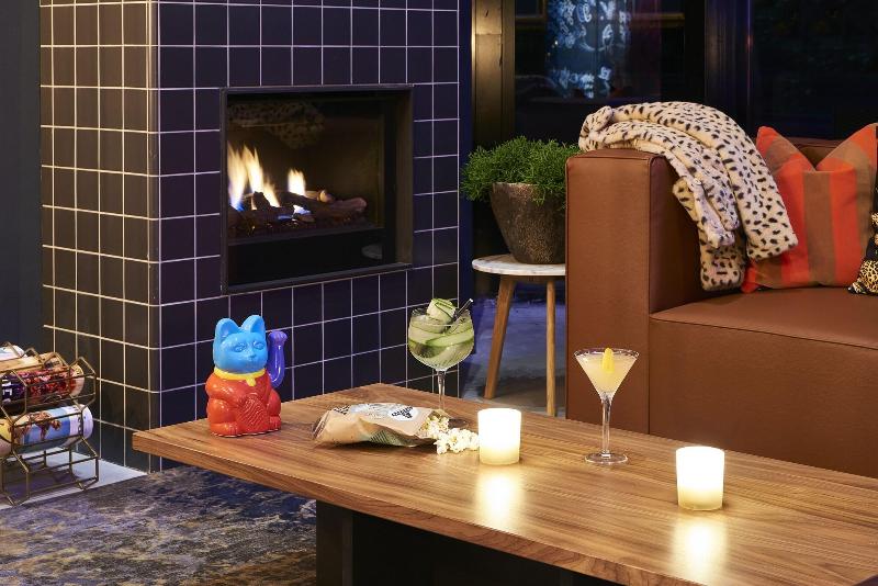 Moxy Amsterdam Schiphol Airport - Lobi