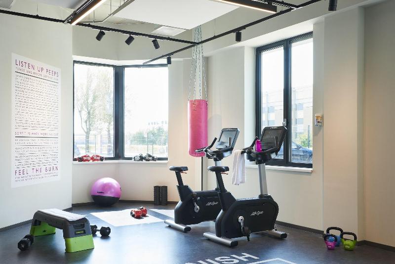 Moxy Amsterdam Schiphol Airport - Aktivite