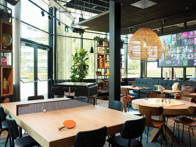 Moxy Amsterdam Schiphol Airport - Genel