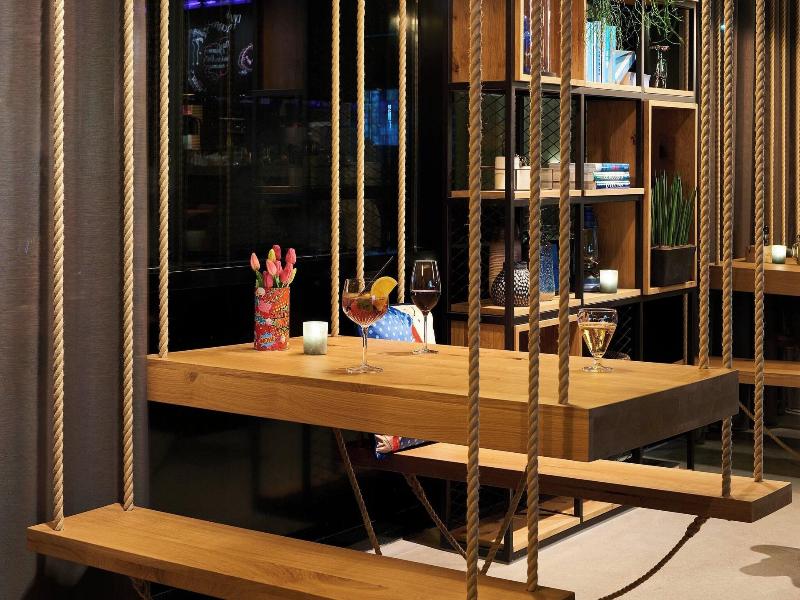 Moxy Amsterdam Schiphol Airport - Genel