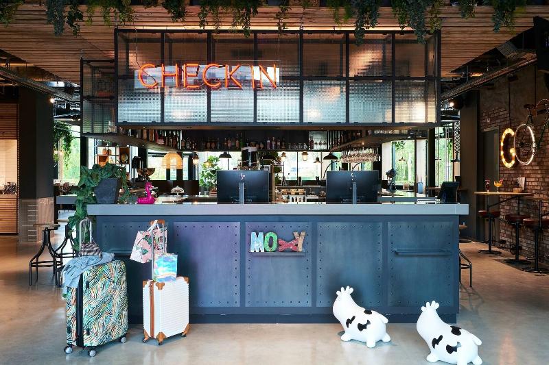 Moxy Amsterdam Schiphol Airport - Genel