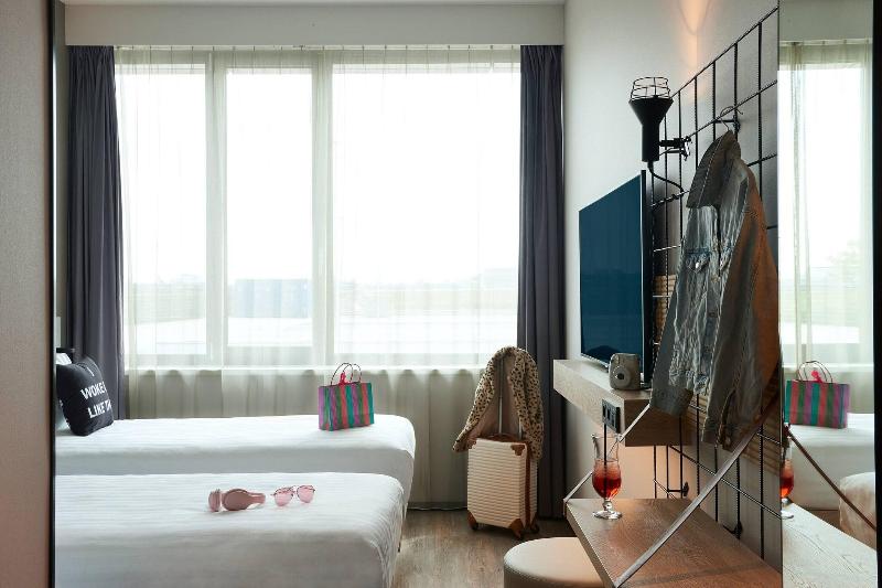 Moxy Amsterdam Schiphol Airport - Oda