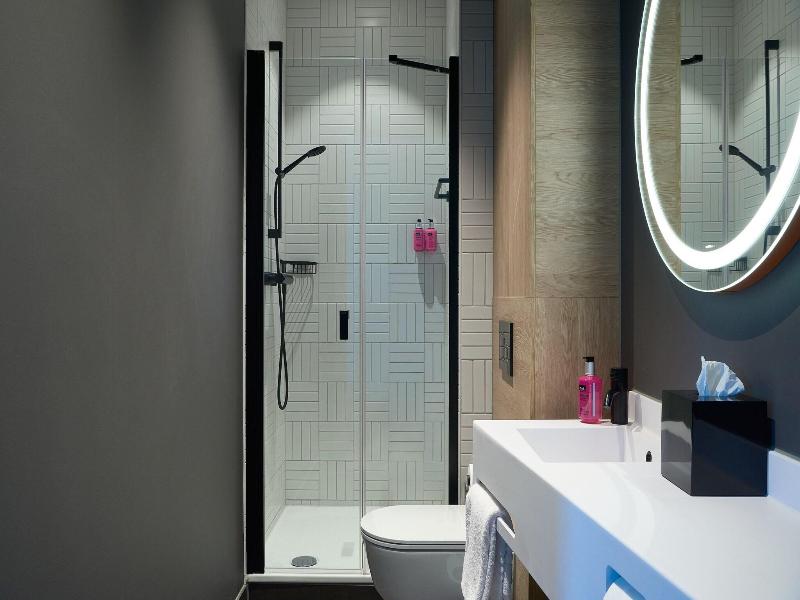 Moxy Amsterdam Schiphol Airport - Oda