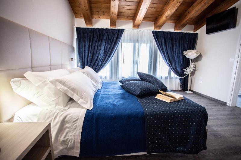 Home Hotel - Genel