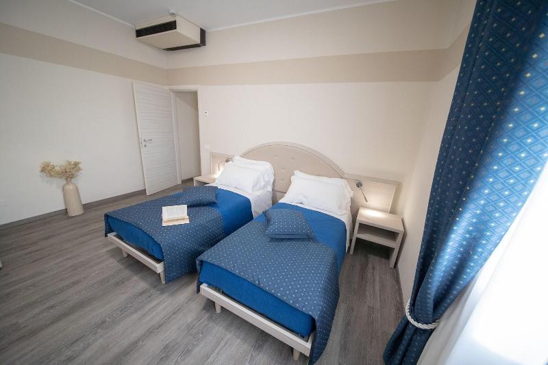 Home Hotel - Oda