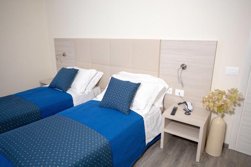 Home Hotel - Oda
