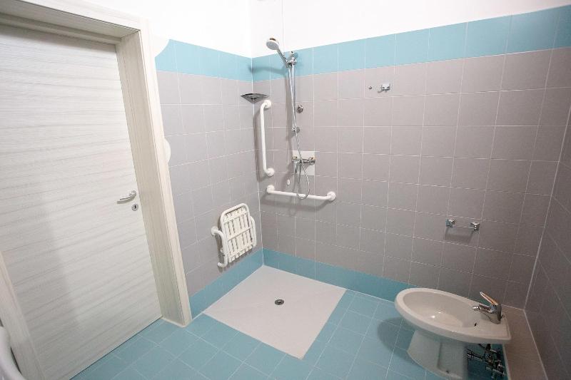 Home Hotel - Oda
