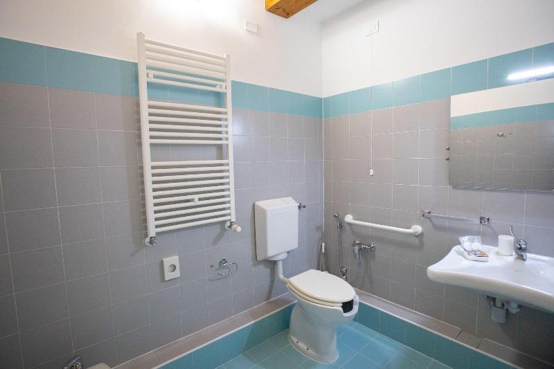 Home Hotel - Oda