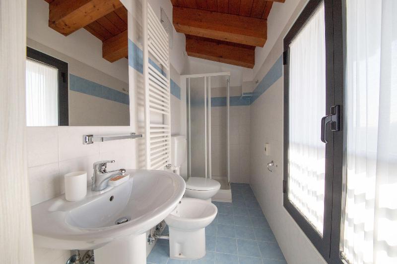 Home Hotel - Oda