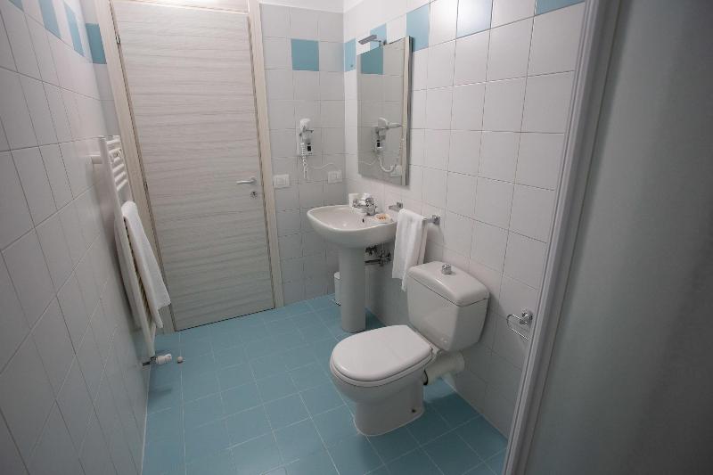 Home Hotel - Oda