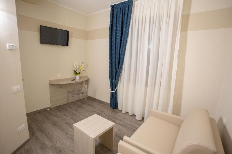 Home Hotel - Oda
