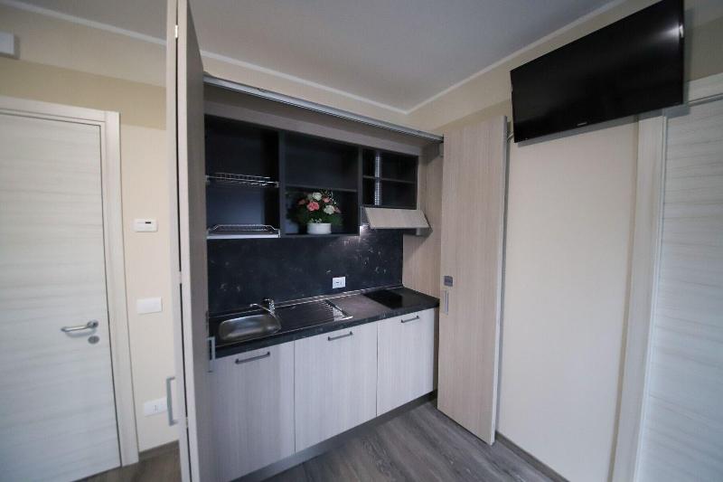 Home Hotel - Oda