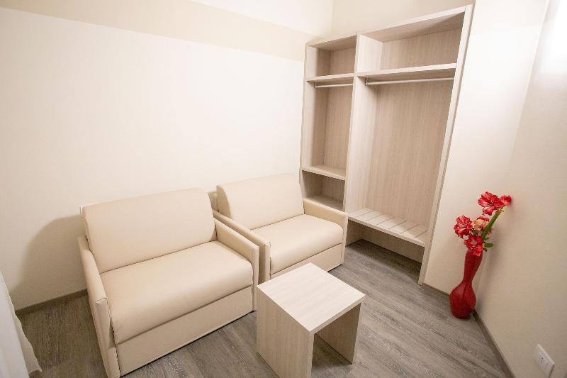 Home Hotel - Oda