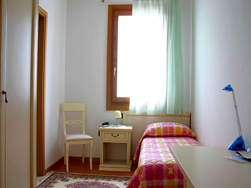 Hotel La Rua - Oda