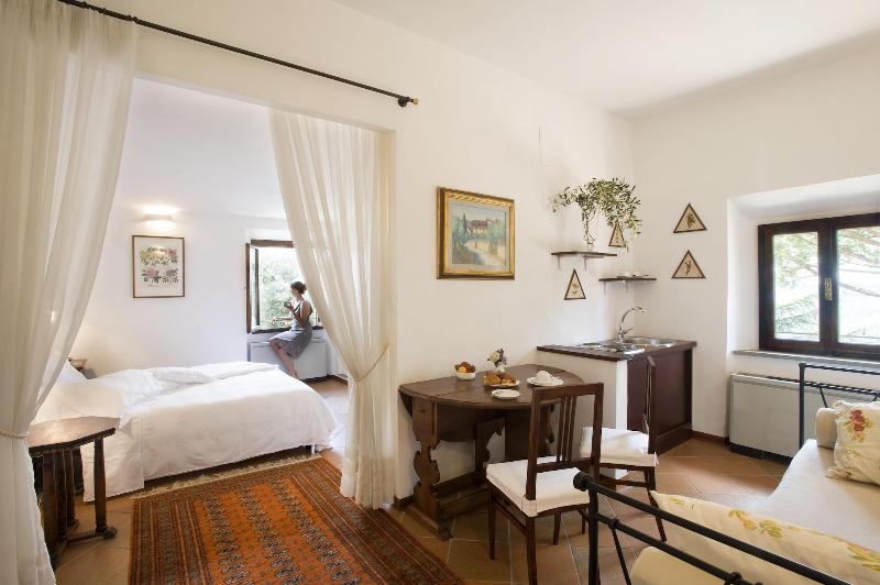 Villa I Barronci Resort & Spa - Oda