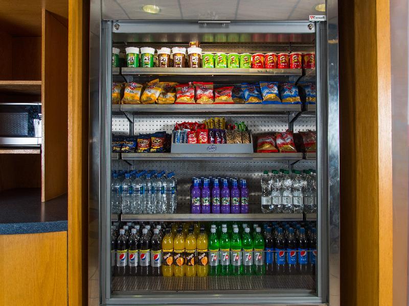Holiday Inn Express Swansea East - Lobi
