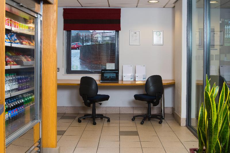 Holiday Inn Express Swansea East - Genel