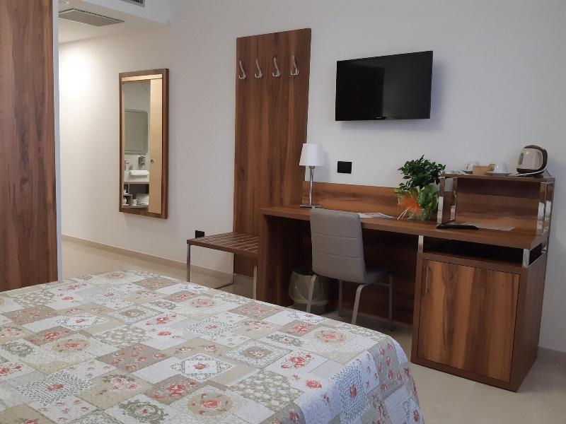 Morello Beach Hotel - Oda