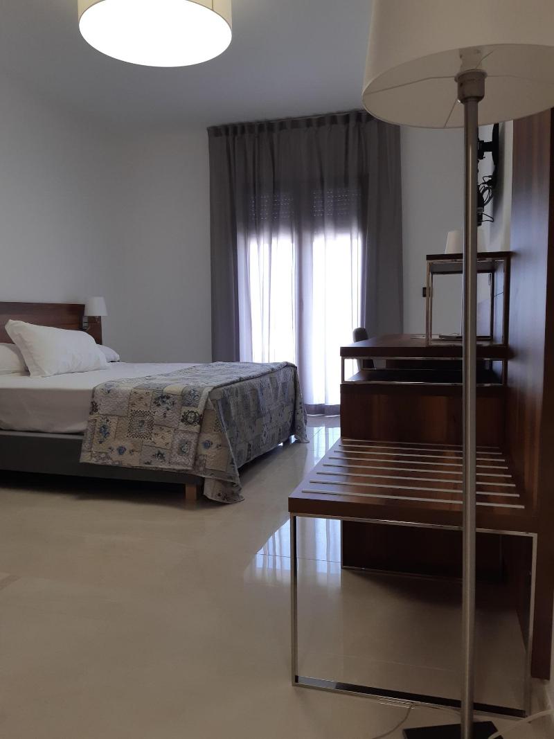 Morello Beach Hotel - Oda