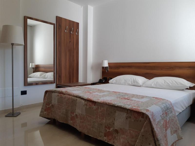 Morello Beach Hotel - Oda