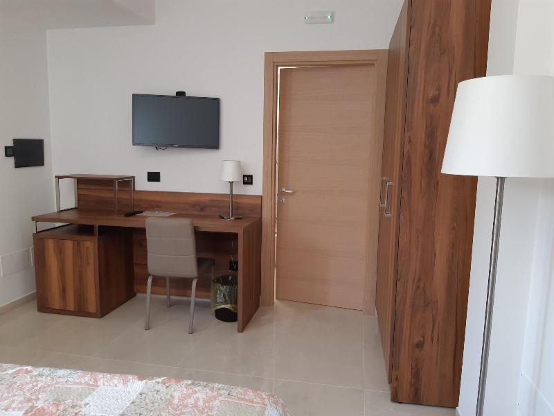 Morello Beach Hotel - Oda