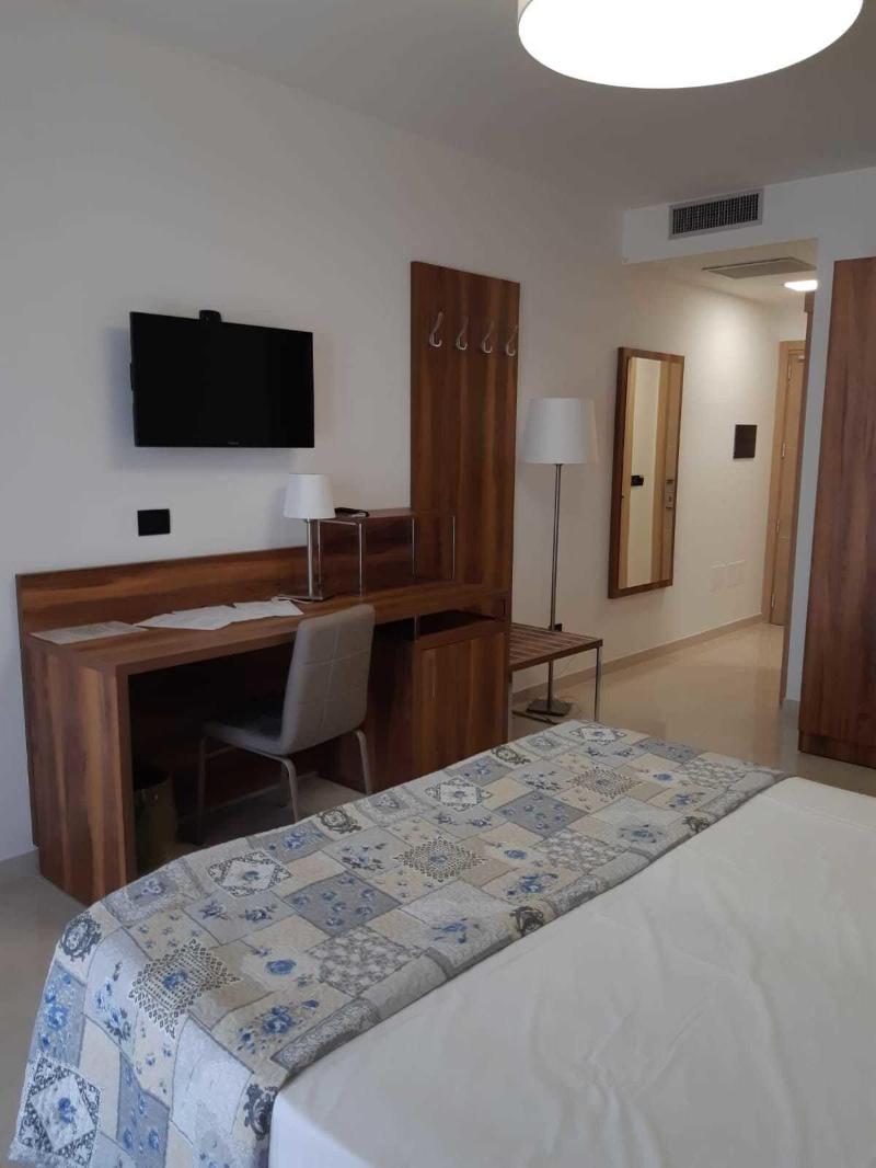 Morello Beach Hotel - Oda
