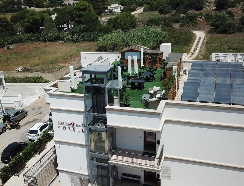Morello Beach Hotel - Teras