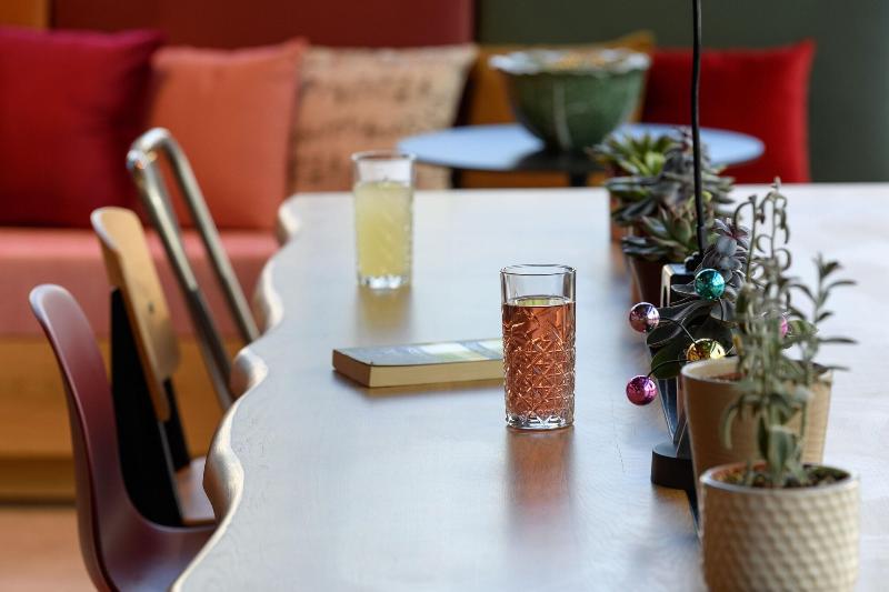 Moxy Lisbon City - Lobi
