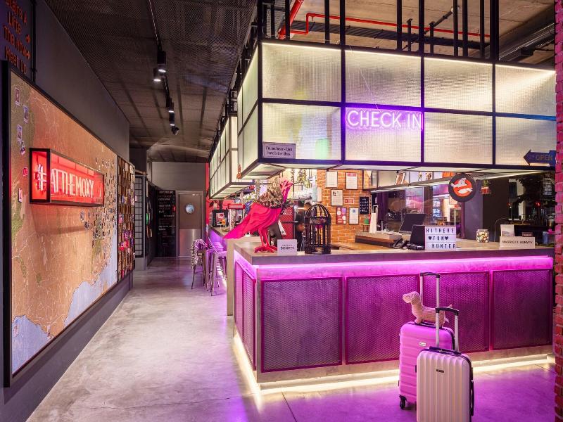 Moxy Lisbon City - Lobi