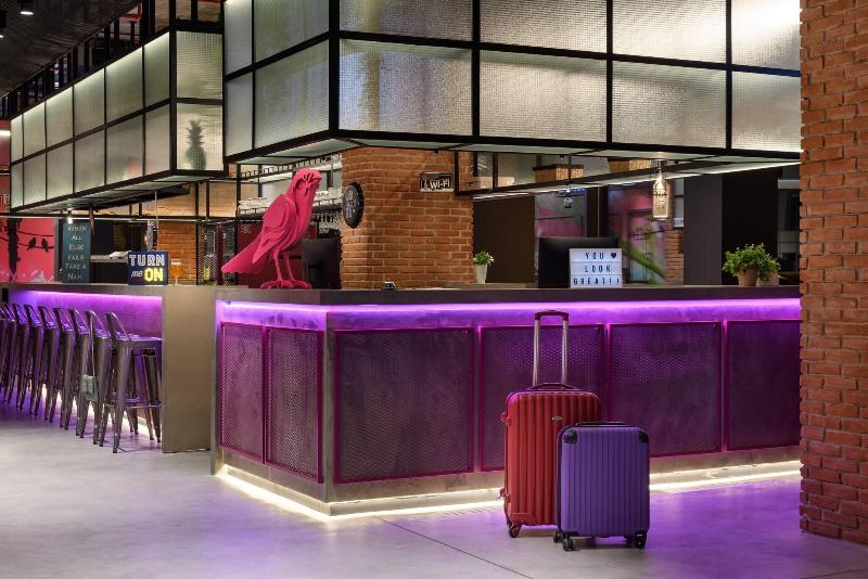 Moxy Lisbon City - Lobi