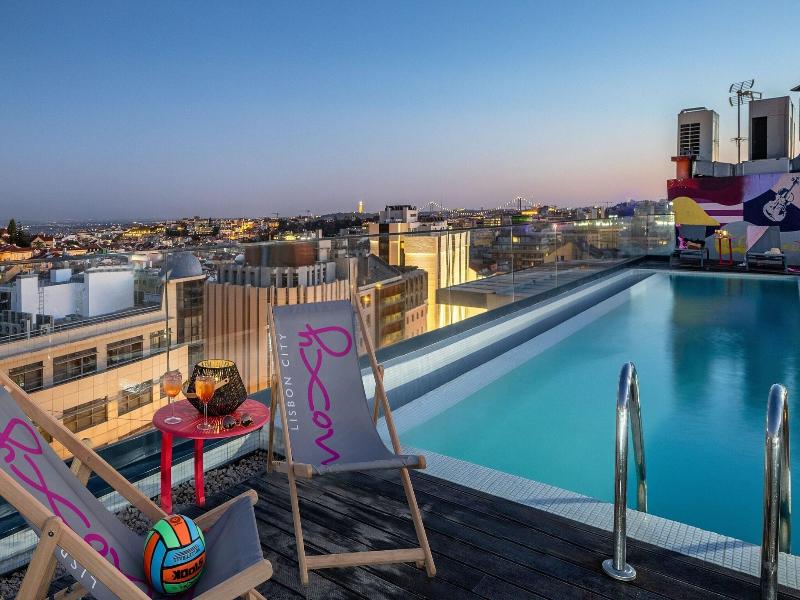 Moxy Lisbon City - Havuz