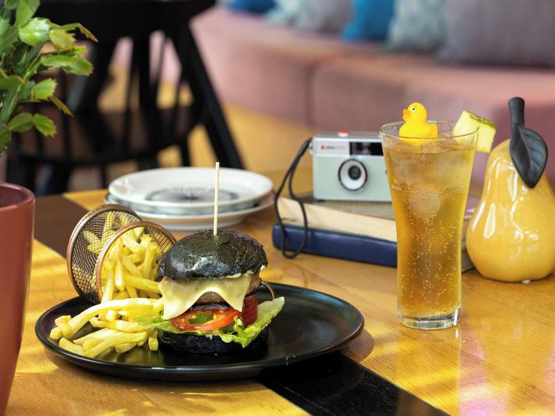 Moxy Lisbon City - Restoran