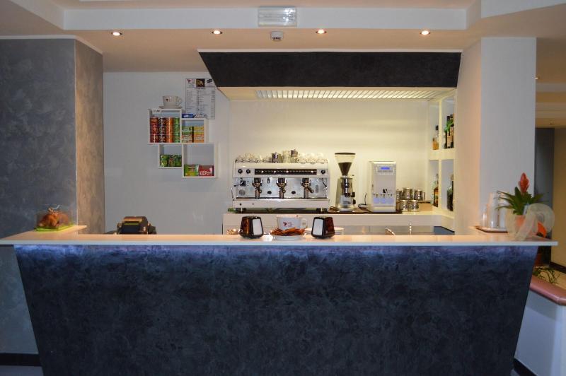Canadian Hotel - Bar