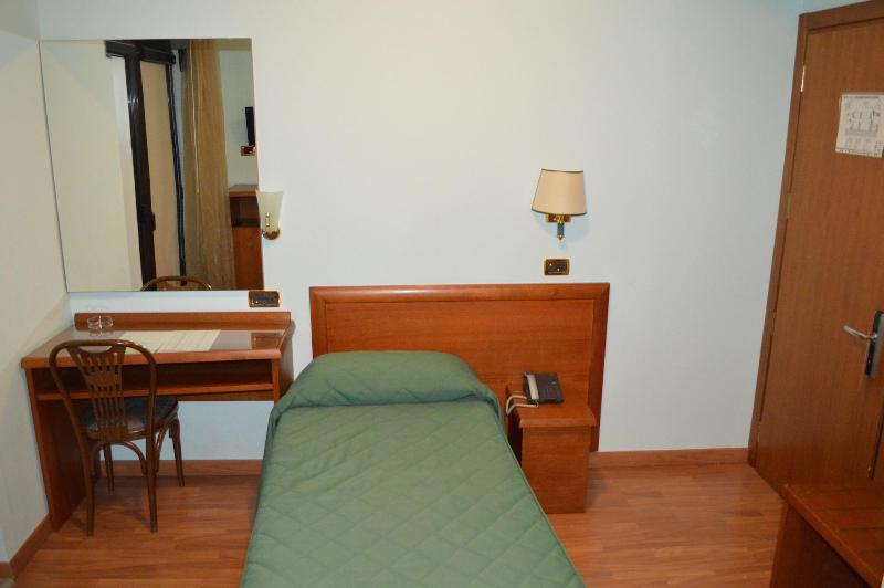 Canadian Hotel - Oda