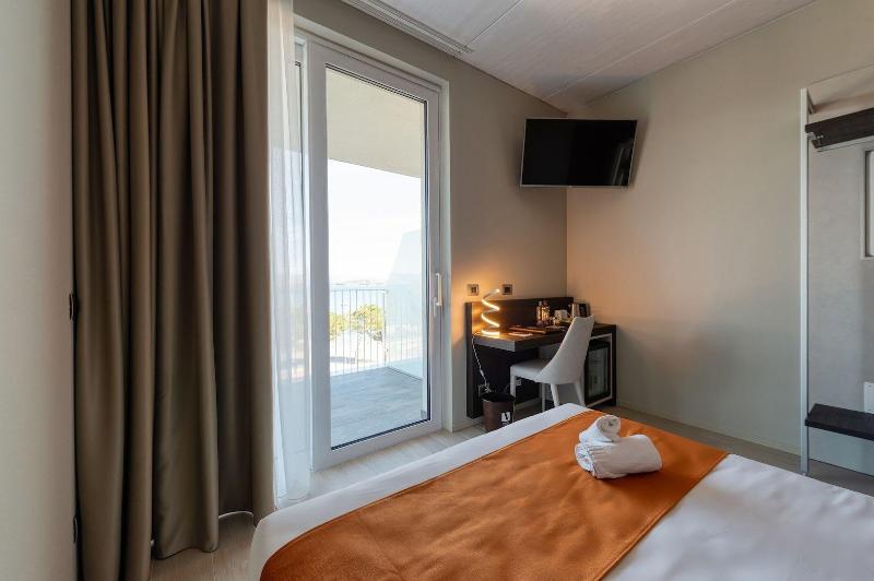 Vision Hotel - Oda