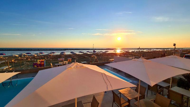 You & Me Beach Hotel - Aktivite